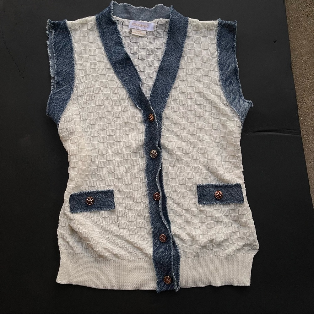 Women's Sleeveless Knit Top - Blue and White